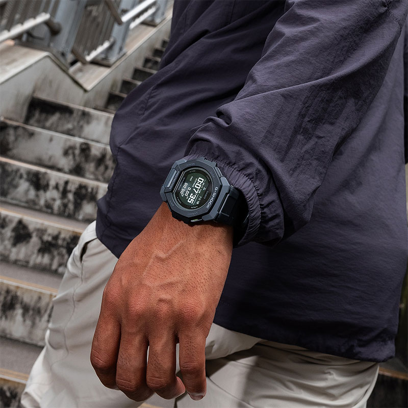 カシオ 腕時計 Gショック Gスクワッド CASIO G-SHOCK G-SQUAD GBD-300