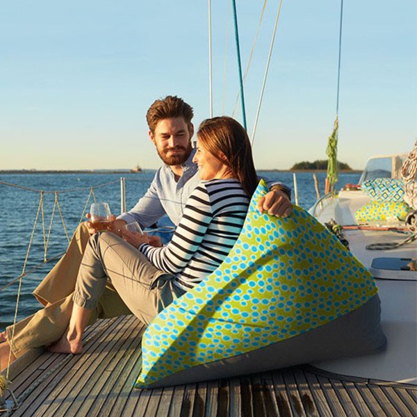 Yogibo（ヨギボー） 【送料無料】 【接触 冷感】 Yogibo Zoola Pyramid