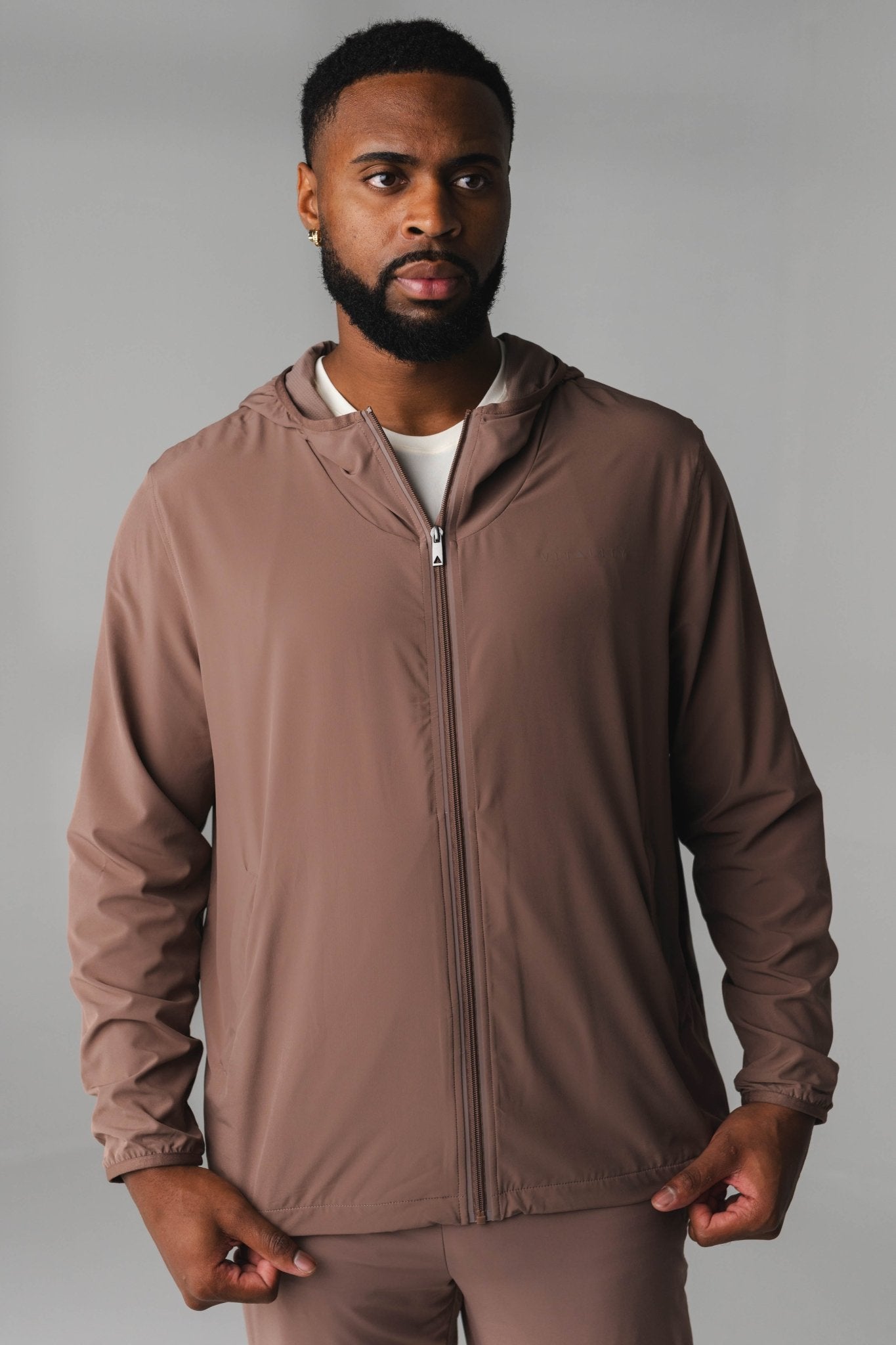 Vitality Prime Windbreaker - Men's Light Brown Zippered Jacekt