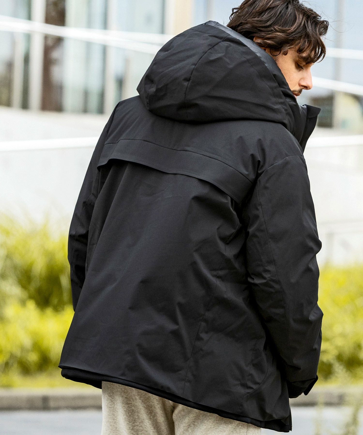 AKM Contemporary(エイケイエムコンテンポラリー)ダブルフードダウン