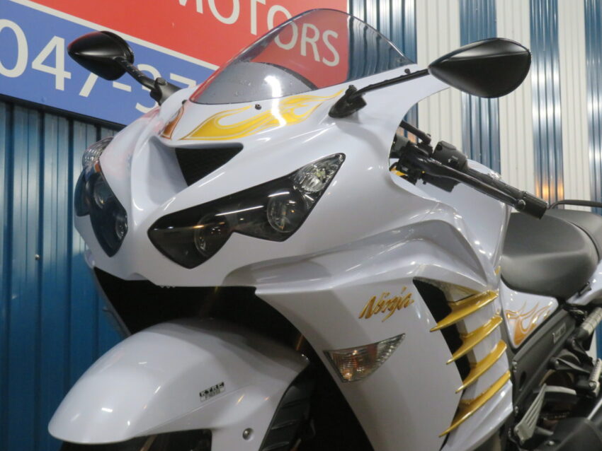 カワサキ/ZX-14R – シイナモータース