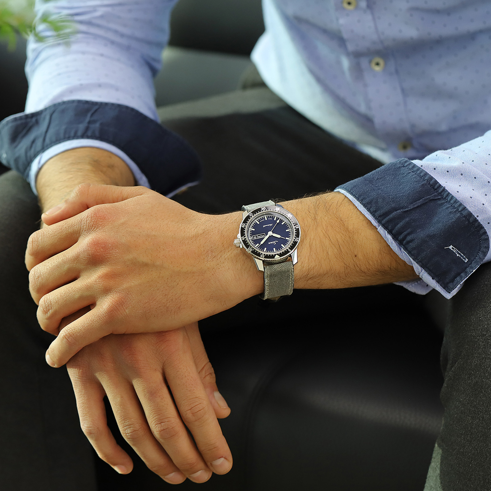 Sinn Online Store / 104.ST.SA.IB