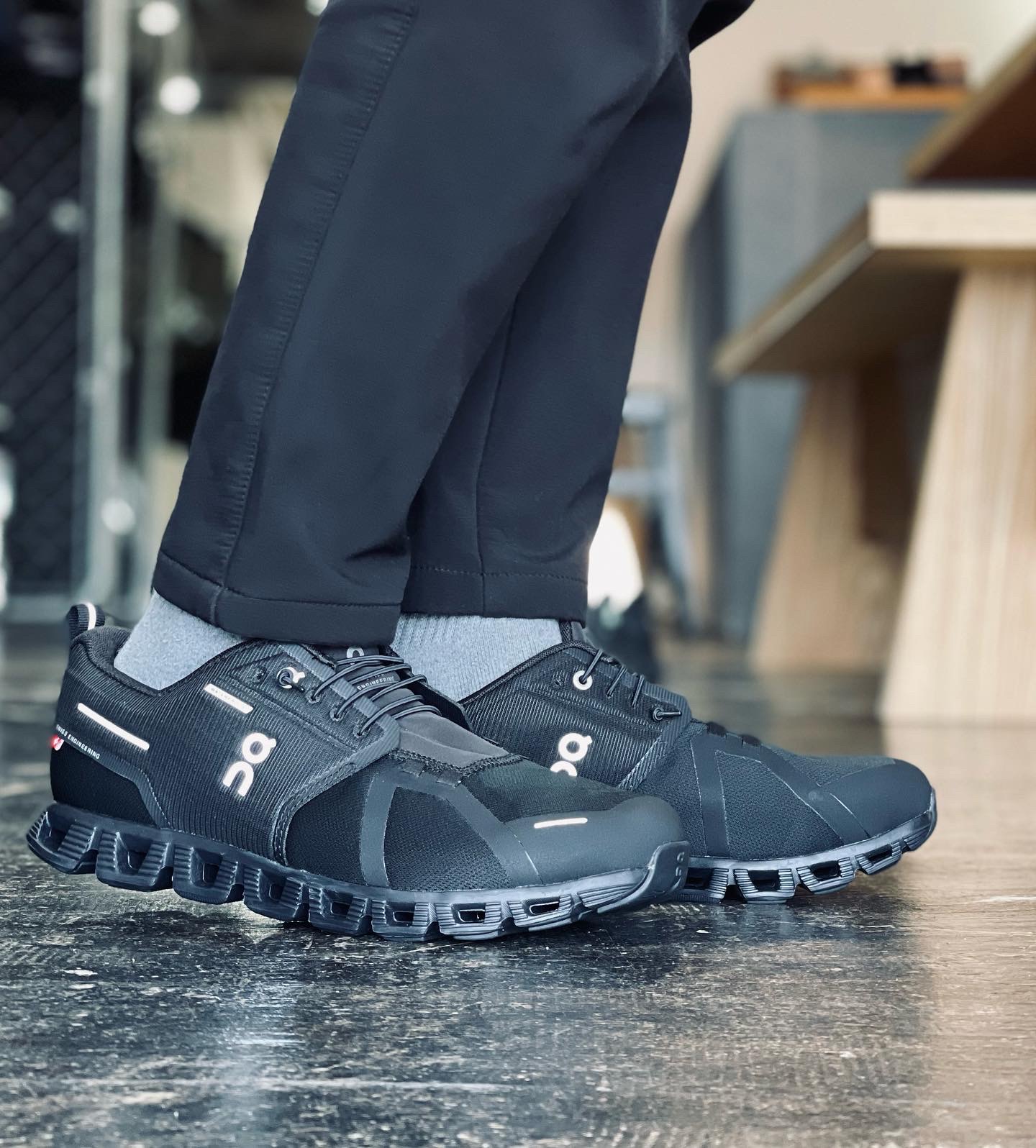今必要な靴。「OnのCloud 5 Waterproof」 | Sites&Lab サイツアンド