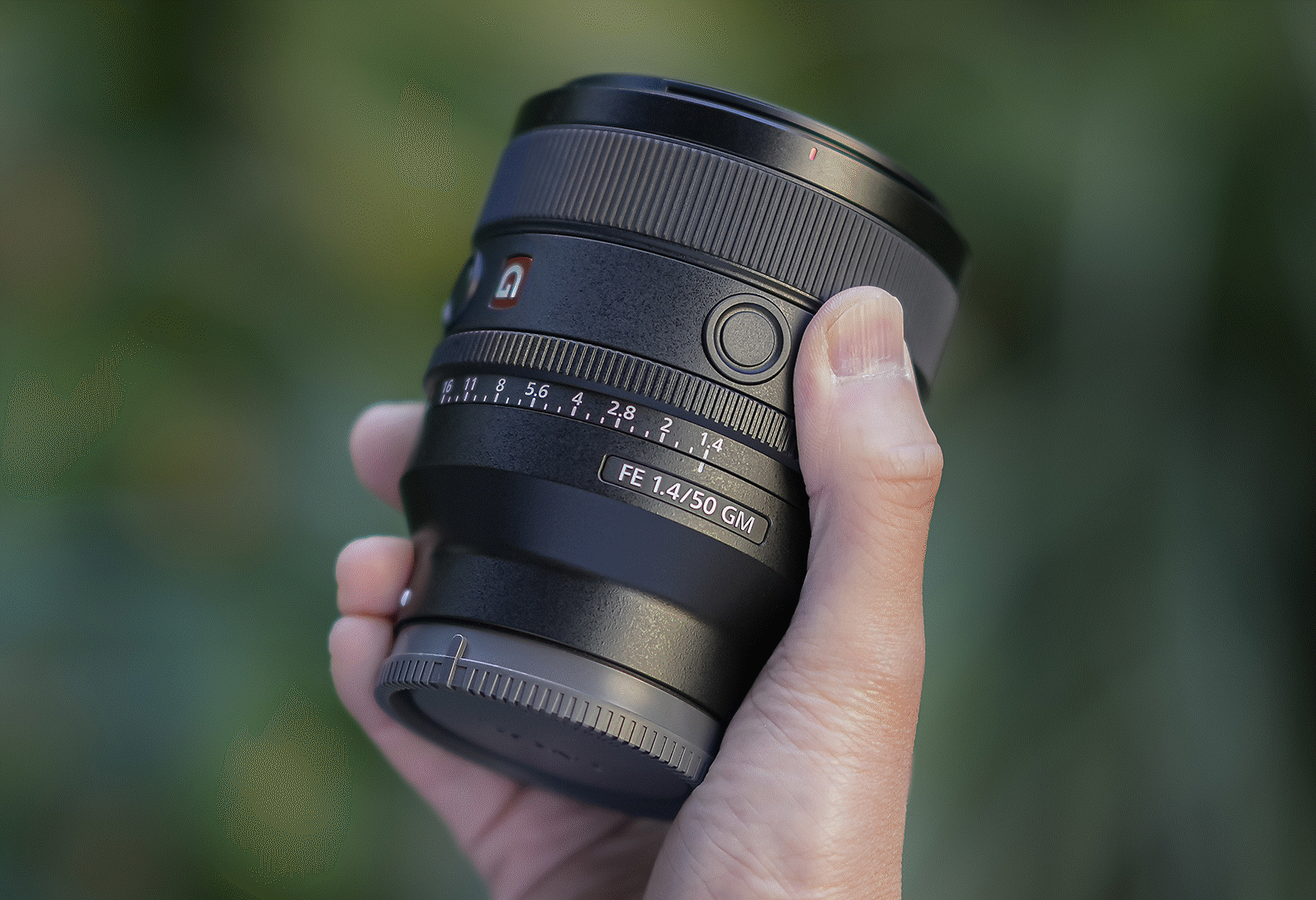 SEL50F14GM | Lenses | Sony Estonia