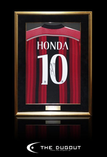 独占サイン会実施 本田圭佑直筆サイングッズを数量限定で販売開始
