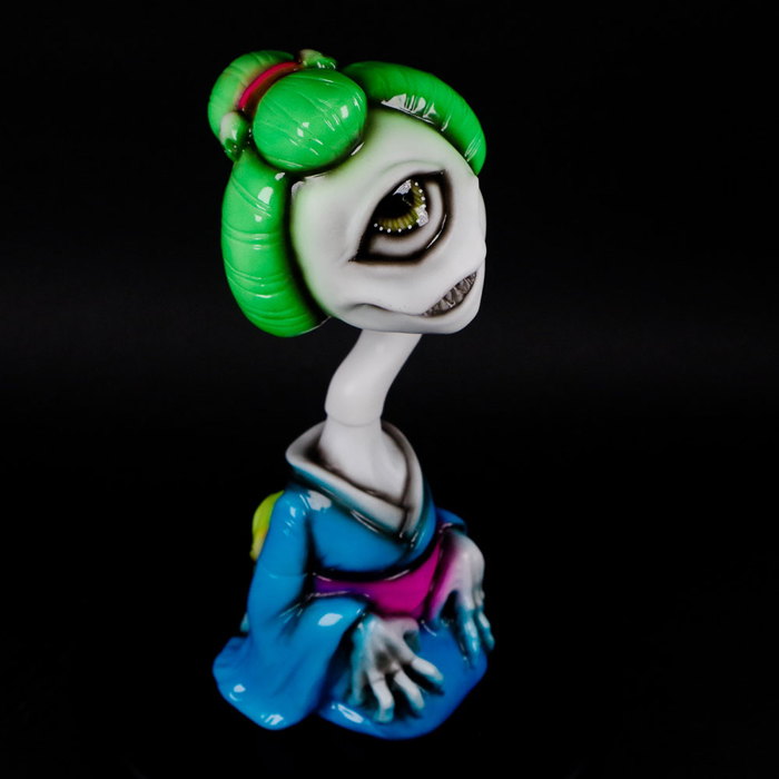 墓場の画廊にかっこわらい雑貨店(笑)よりポップアートな彩りの蛍光