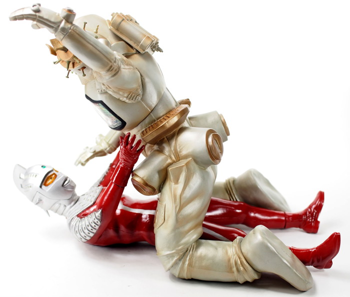 CCPの「ウルトラセブン対キングジョー」限定版がツブラヤストアONLINE