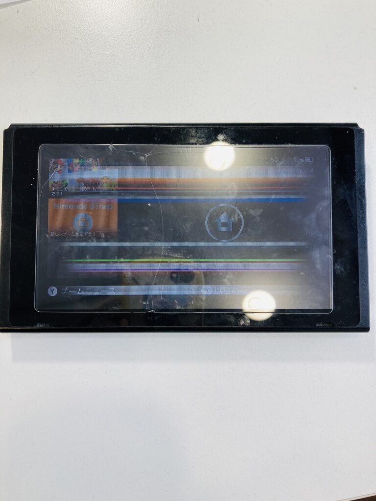 線が表示されました。再起動しても消えません。Switchの画面をなおして