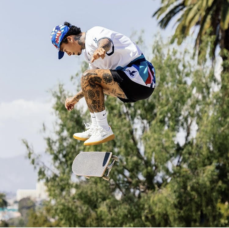 7月20日発売【Nike SB x Parra 東京五輪 公式キット】スケートボード