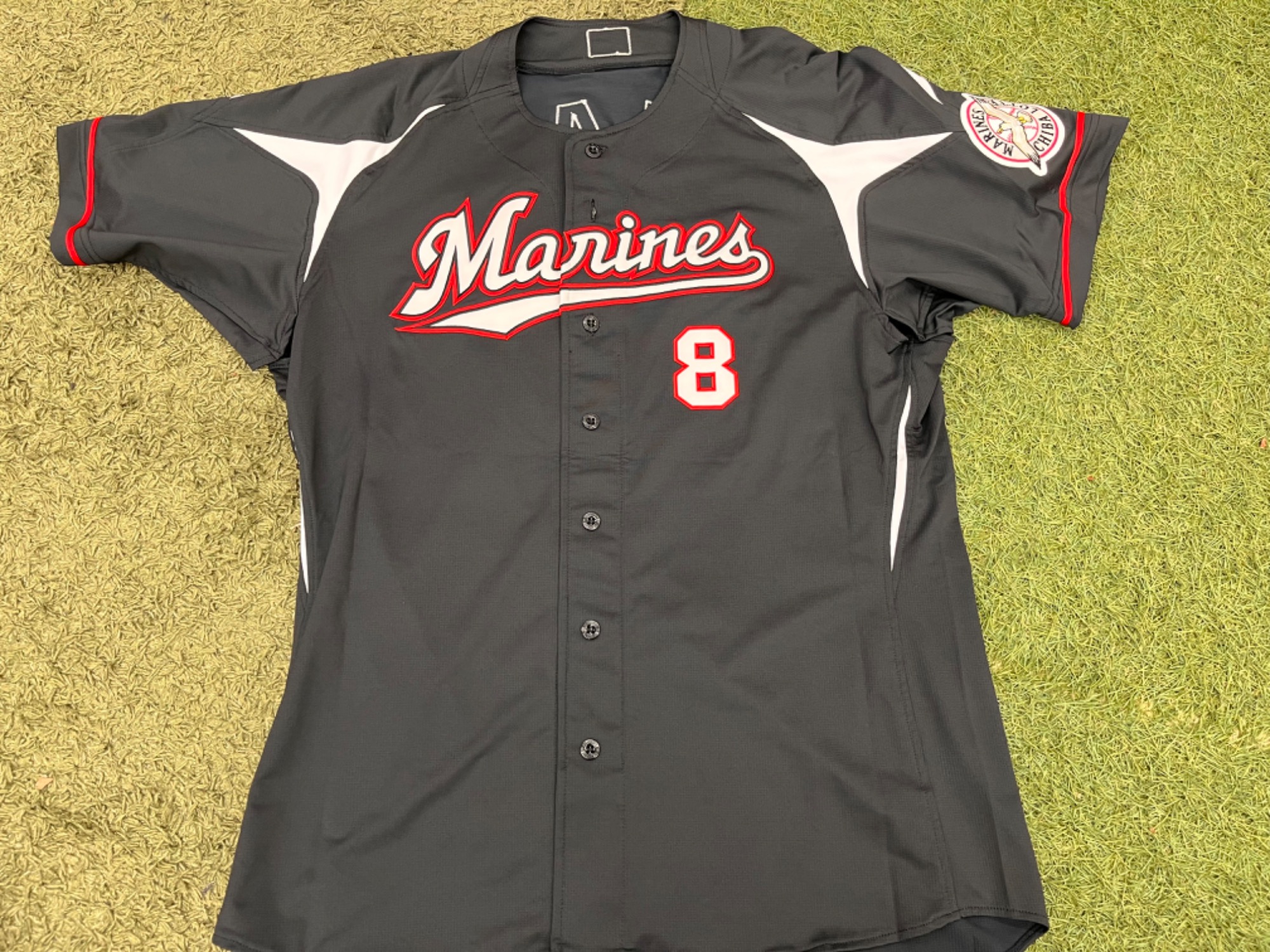 千葉ロッテマリーンズの元主将！今江敏晃選手のプロ仕様ユニフォーム