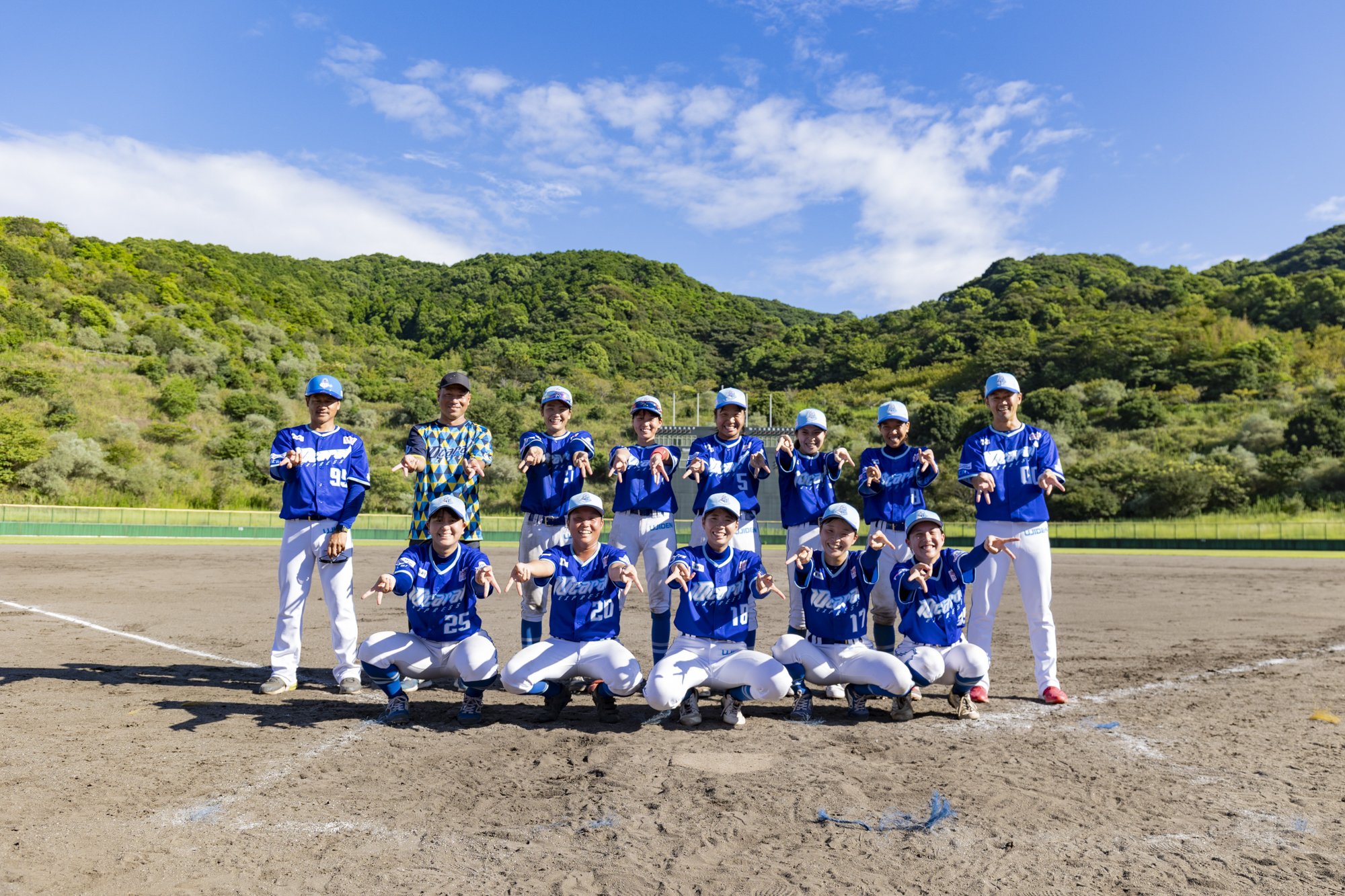 高知県初の女子硬式野球クラブチーム「10 Carat Express」 - SPORTS