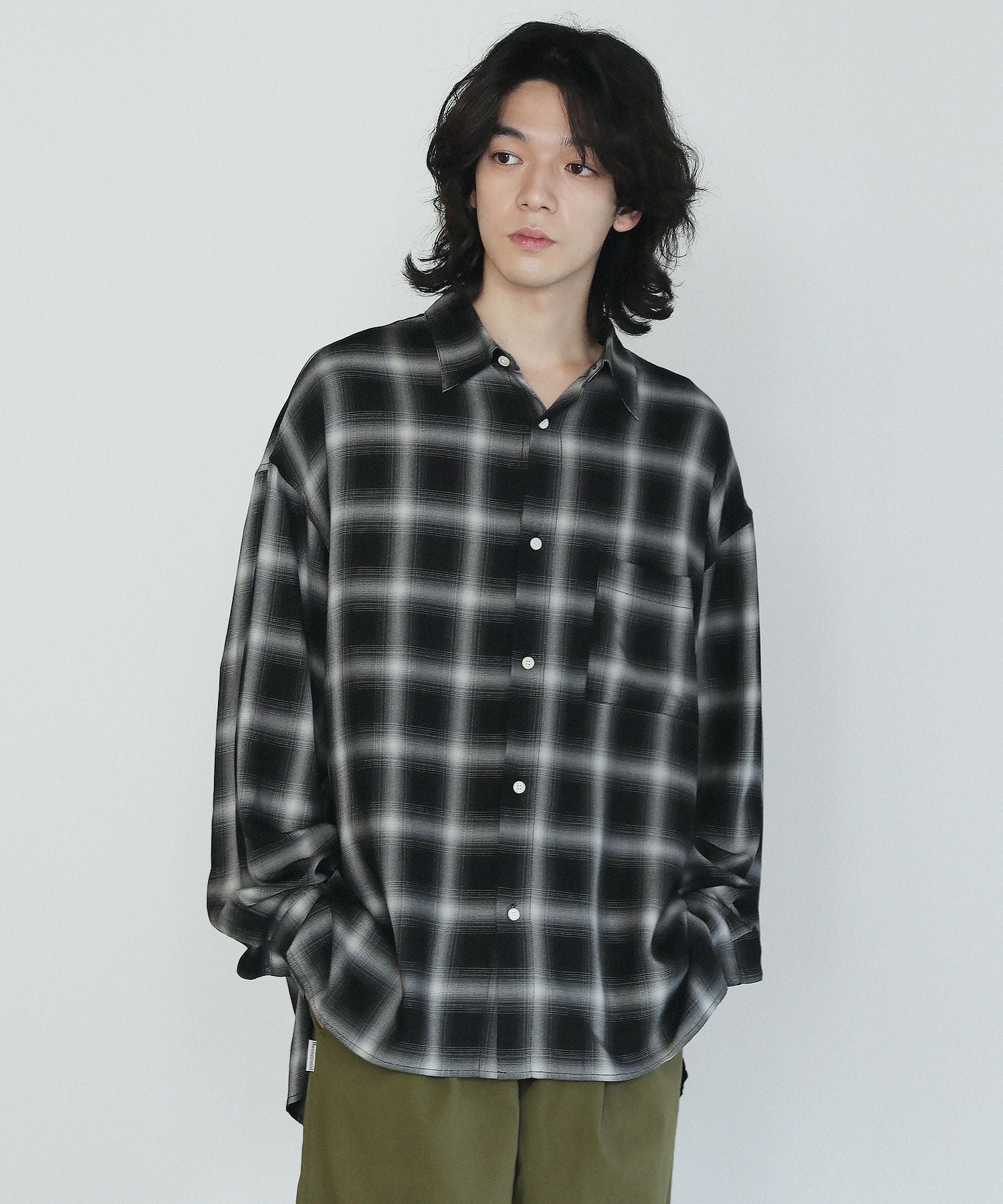 オンブレチェックレギュラーカラースリットレーヨンシャツ | 【公式