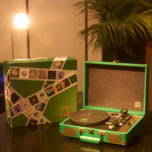 MGA レコードプレーヤー【グッズ】 | Mrs. GREEN APPLE | UNIVERSAL