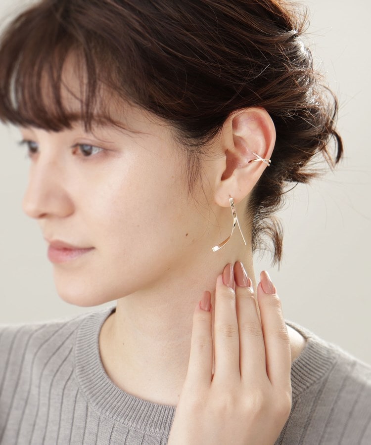 K10平板ひねり クロスフックピアス（ピアス） | COCOSHNIK（ココシュ