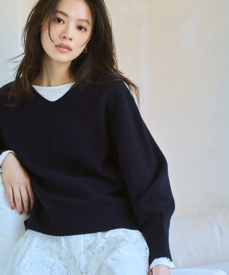洗える／カシミヤ混】ミドルゲージVネックニット（ニット/セーター