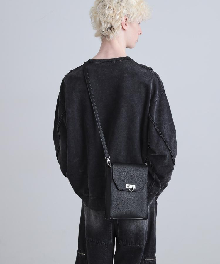 スクエアボックスショルダーバッグ（ユニセックスアイテム