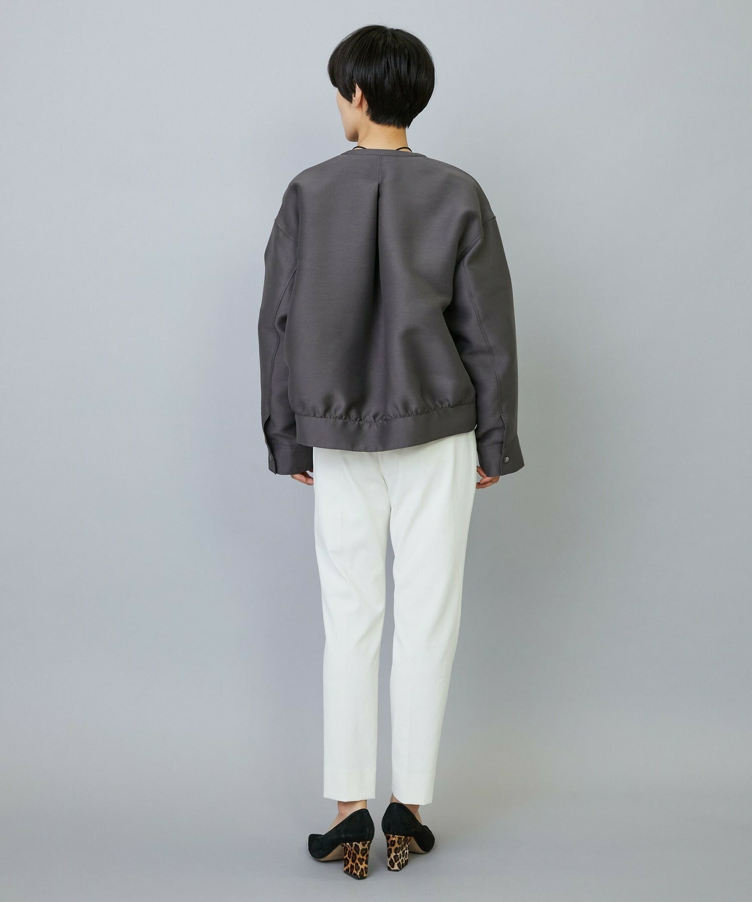シャイニーダブルクロスノーカラーブルゾン｜BIGI online store - ビギ