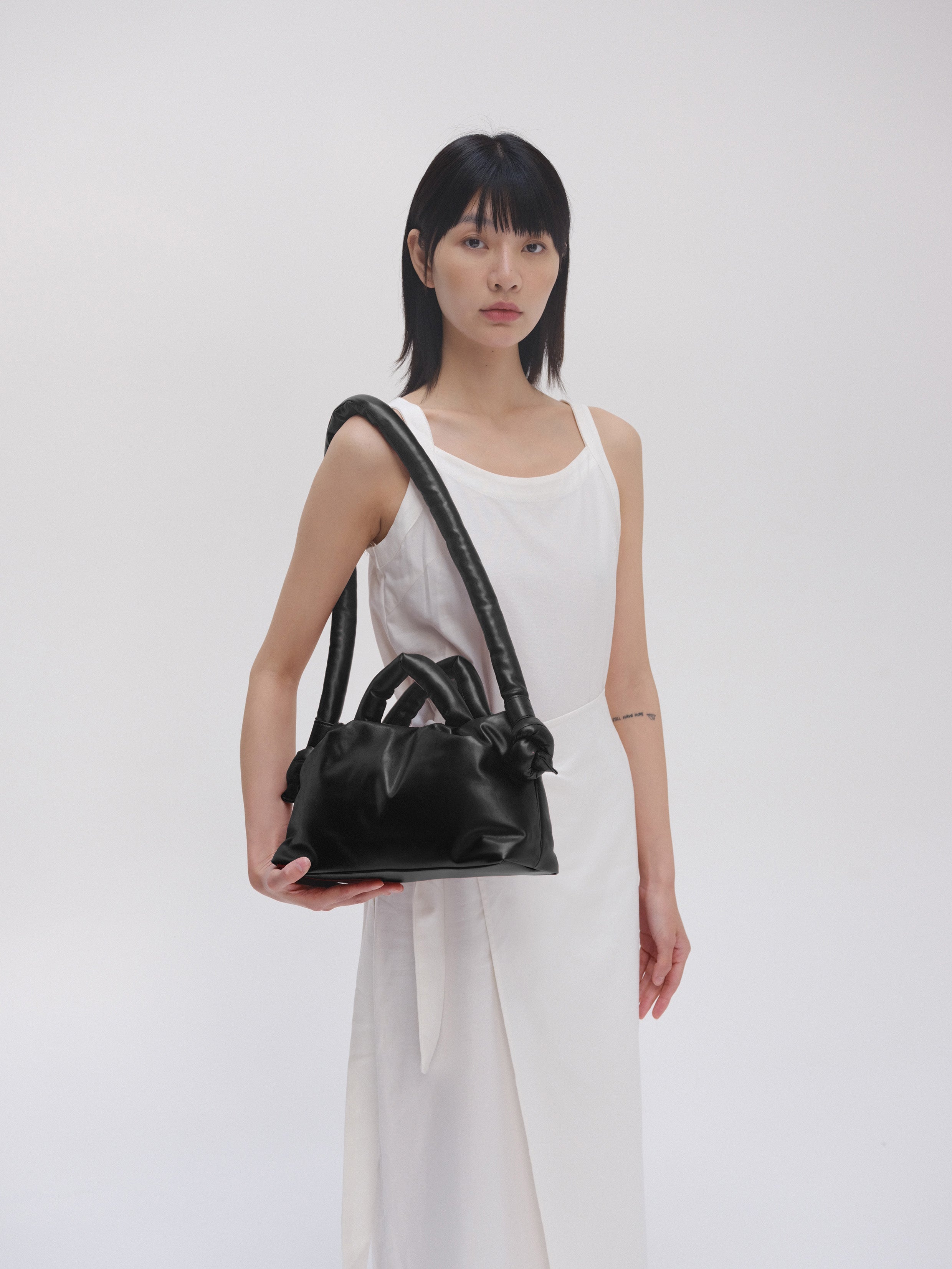 公式】ÖLEND オレンド MiniOna Vegan Leather Bag バッグ Black – CHELSEA