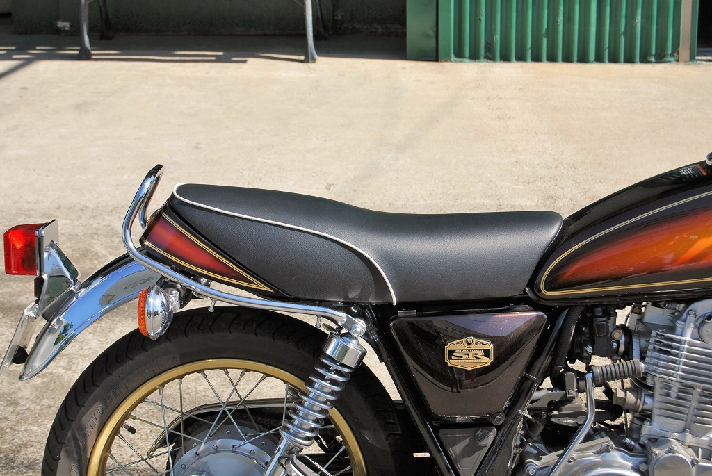 純正カウル対応 ダブルシート B パイピング SR400｜K＆H
