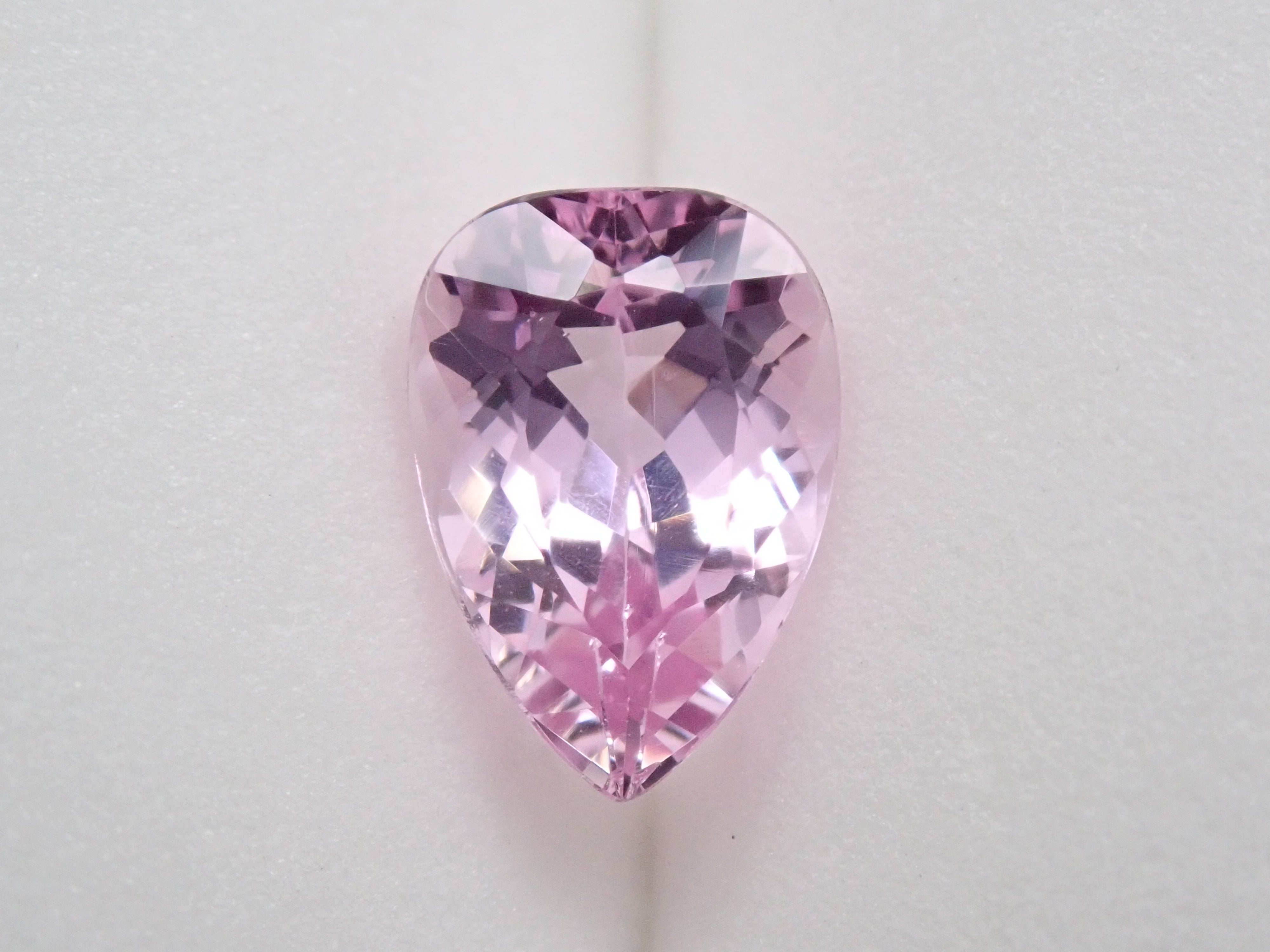 ブラジル産ピンクインペリアルトパーズ 2.126ctルース 日独鑑