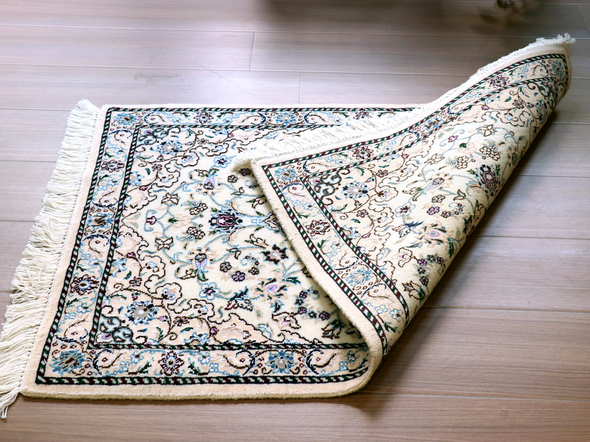 キリムスタイル / ペルシャ絨毯 ナイン産 9L 94×64cm 花のアラベスク