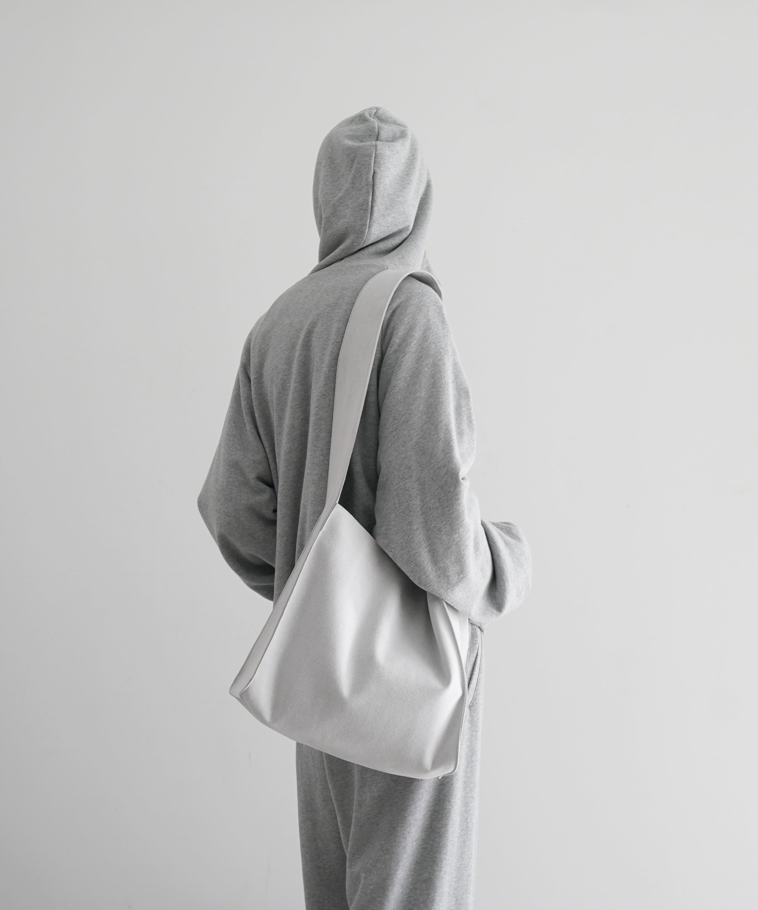 KAIKO【カイコー】ultrasuede shoulder bag 