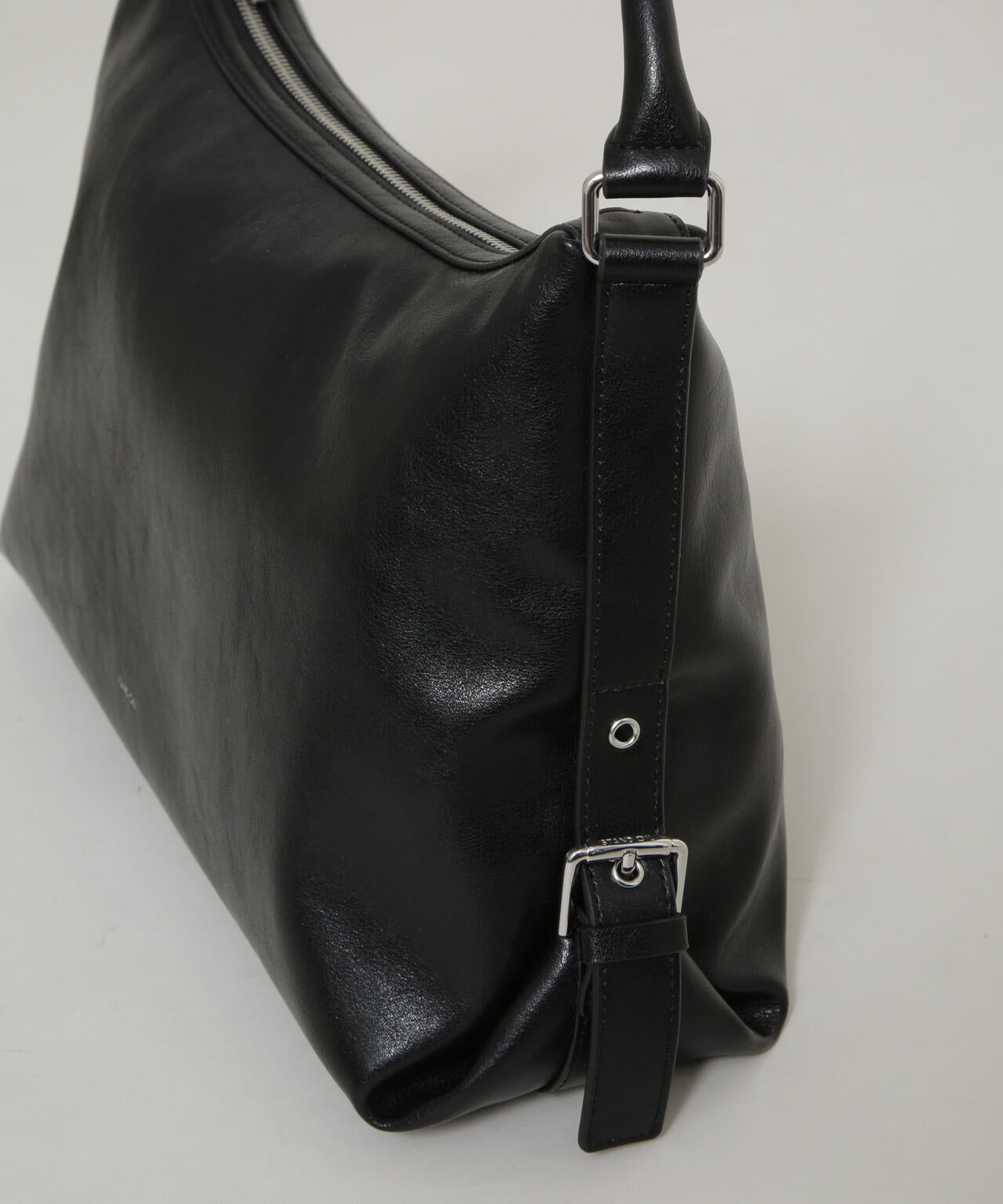 STAND OIL / MUSHY BAG BLACK