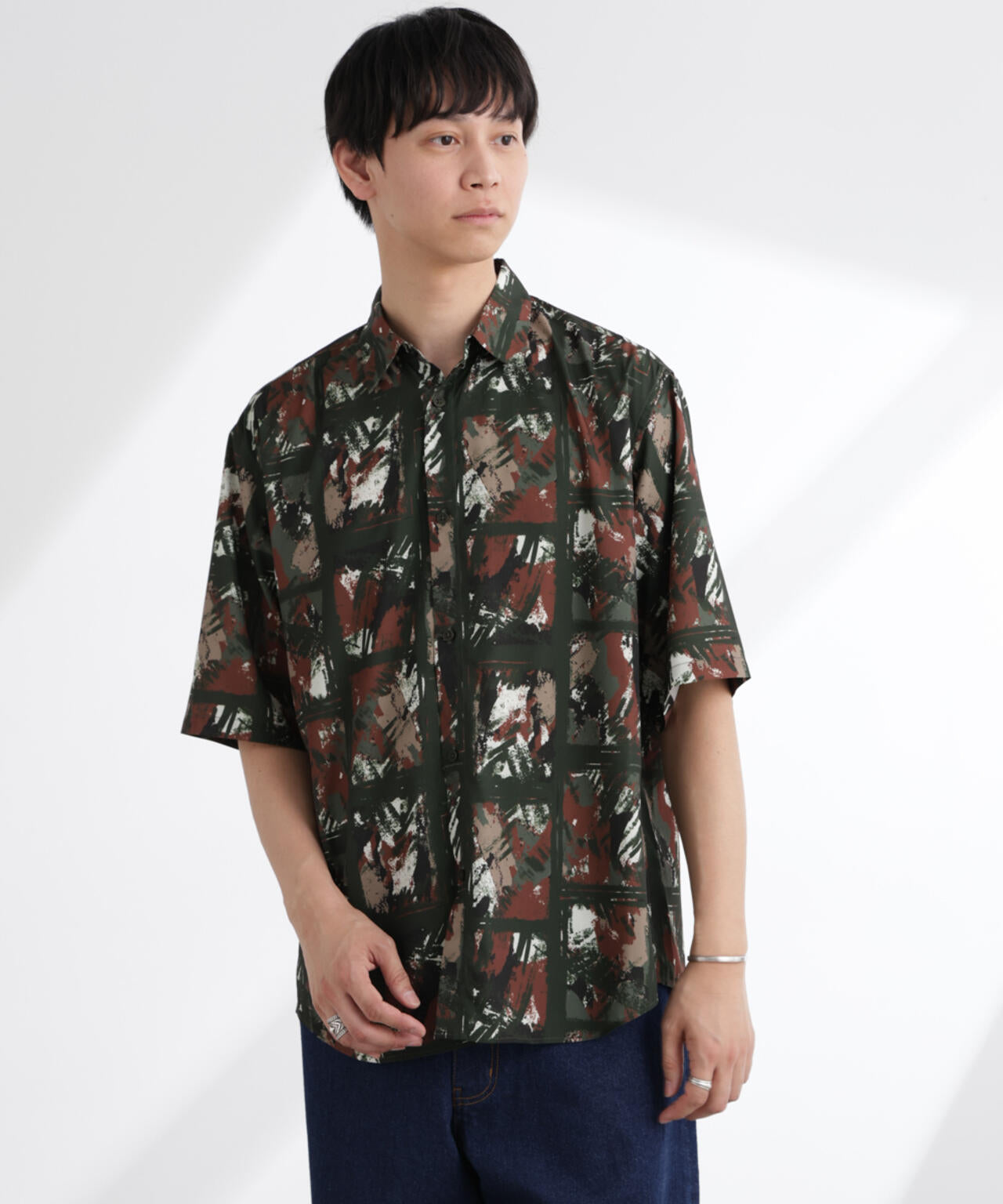 アート柄 シャツ 半袖