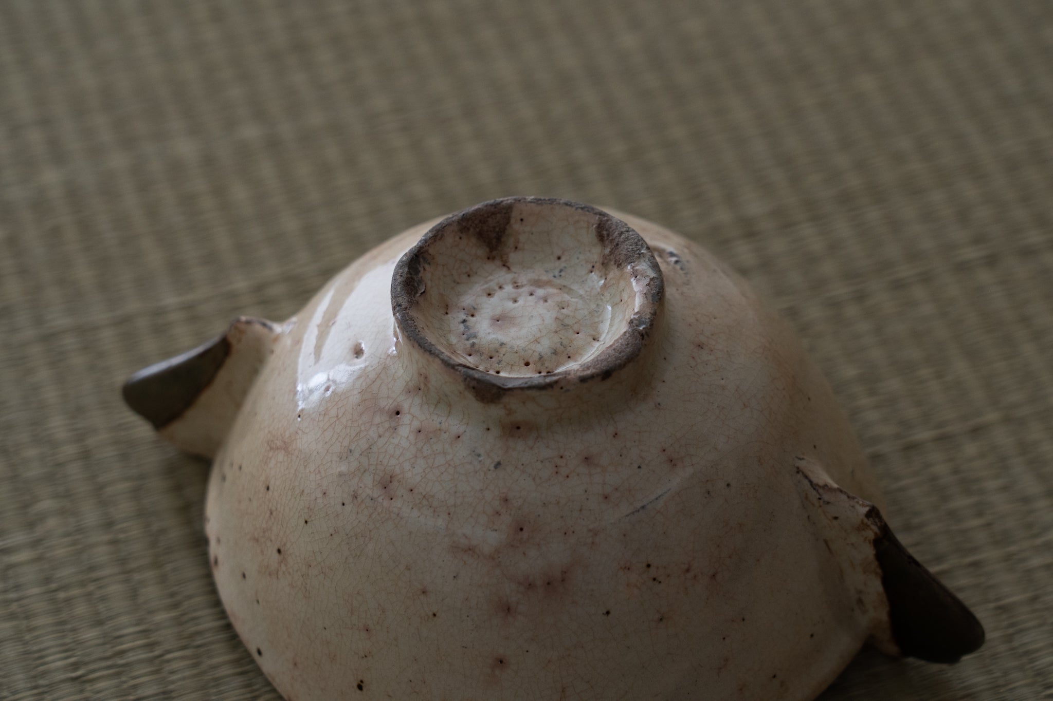 粉引耳付茶碗