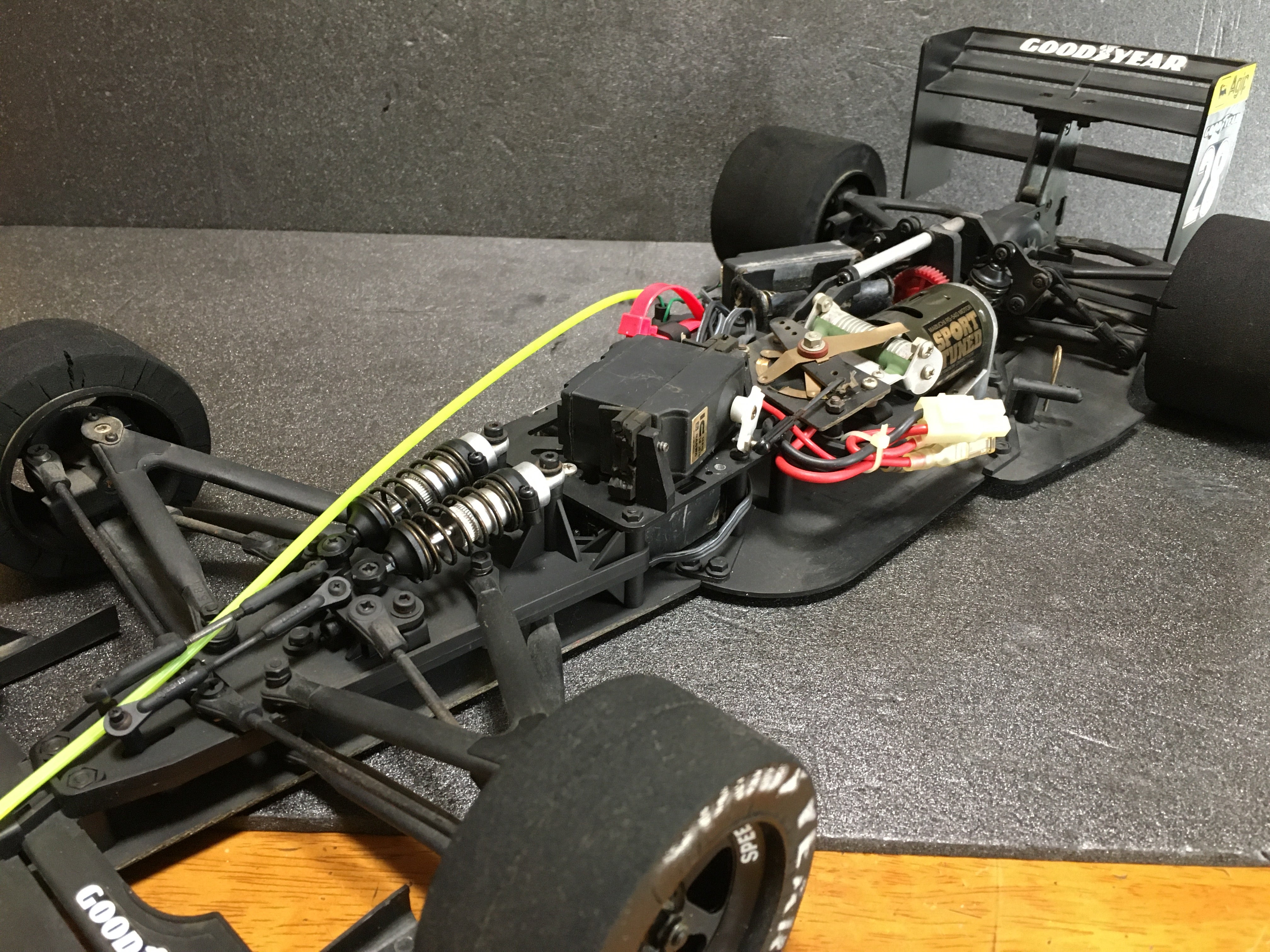 京商 1/8 GP Ferrari 643 Jean Alesi仕様 | すかたんオヤジのヘロヘロ日誌