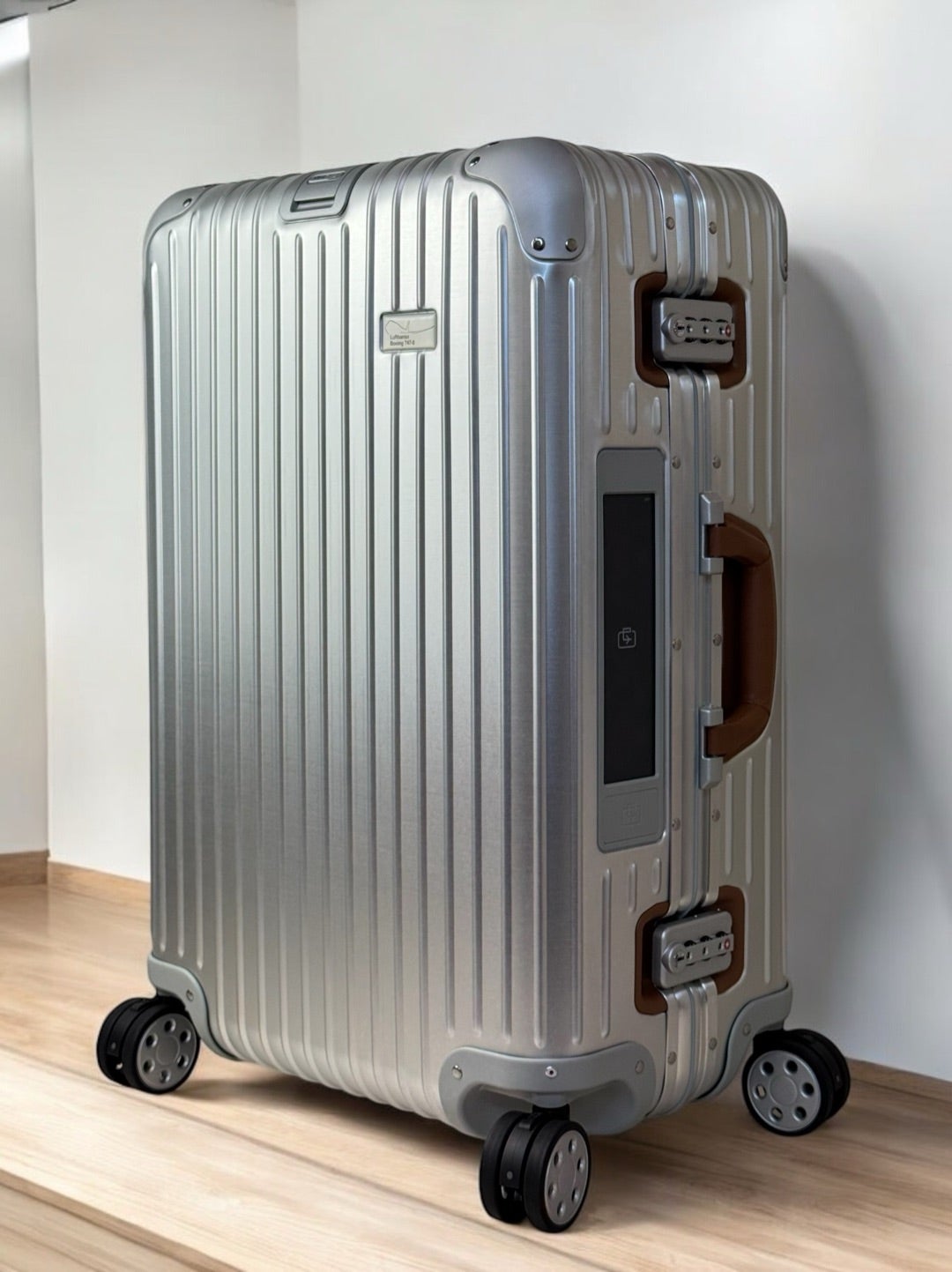 RIMOWA×ルフトハンザ航空 ボーイング747−8 【1749474】63.5L 6.4kg
