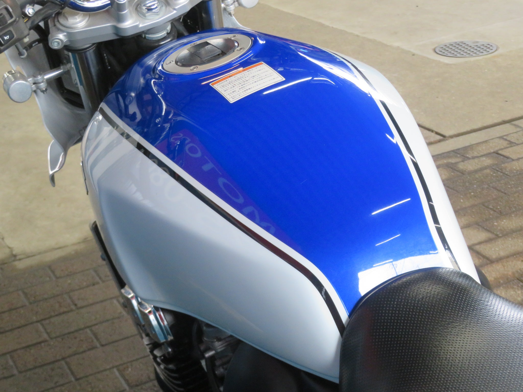 見た目の美しさと乗り味を兼ね備えたクーリーカラー！GSX400インパルス