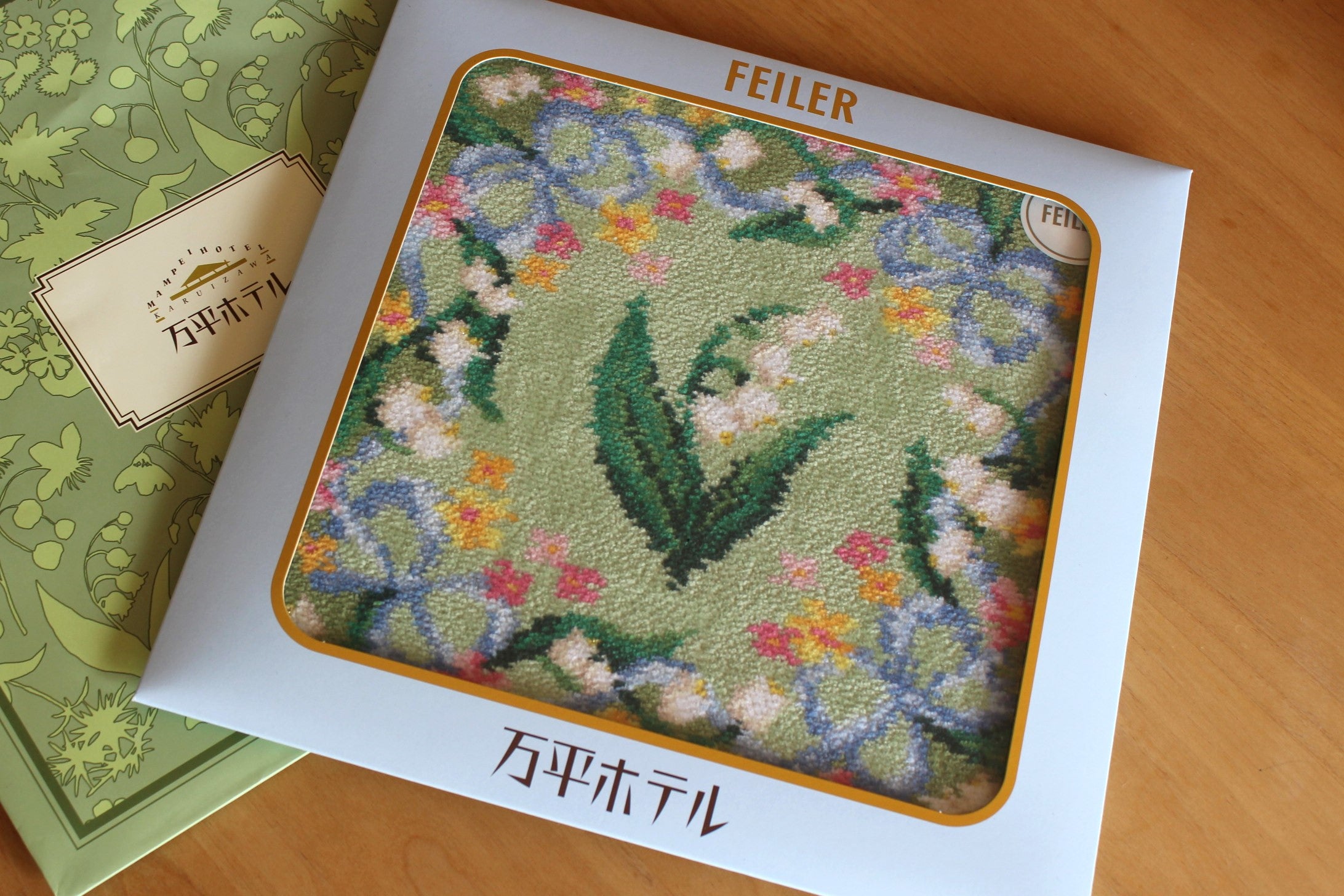 軽井沢】素敵なお土産♪「万平ホテル×FEILER」の〝すずらんハンカチ