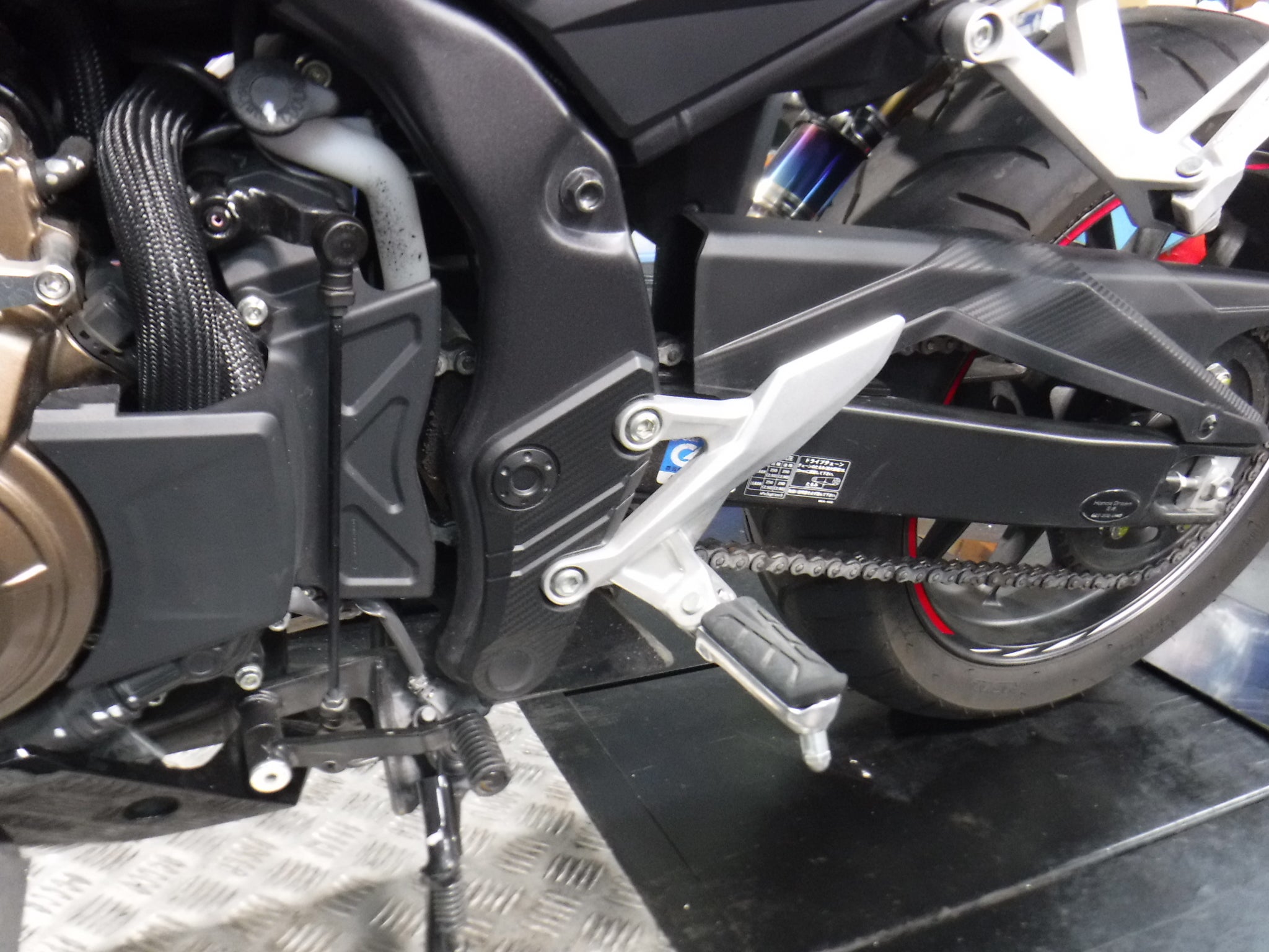 ホンダ CBR400R バックステップ＆フェンダーレスに交換！！ | 本庄市の