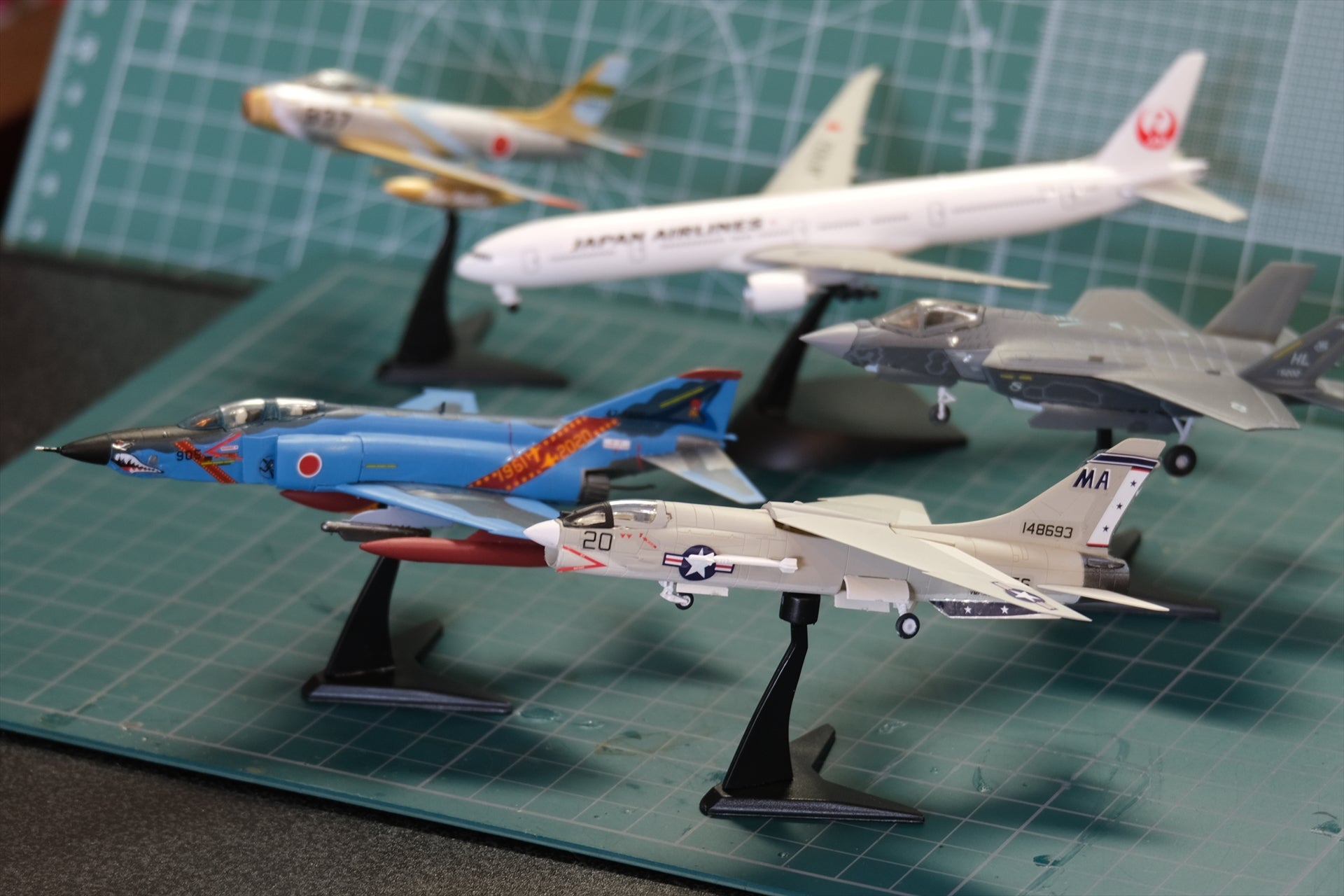 食玩飛行機を作ろう】最近の食玩は凄い出来です 2020/12/24木 | yet