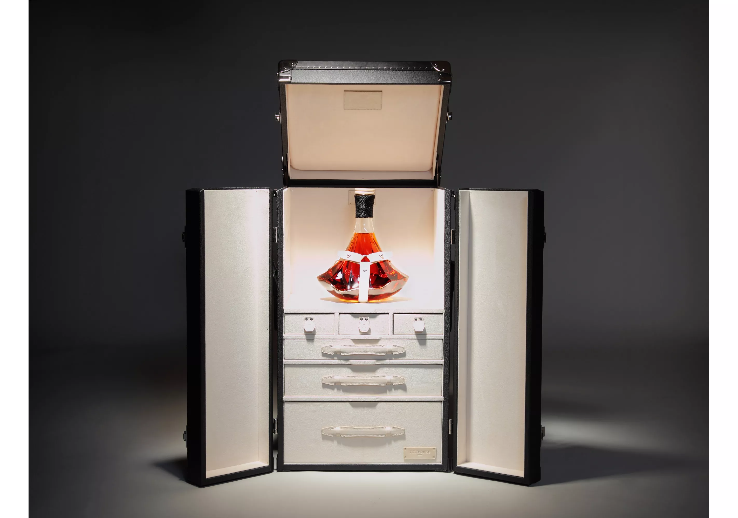 Prince Hubert de Polignac 888 Trunk Cognac - Cognac-Expert.com