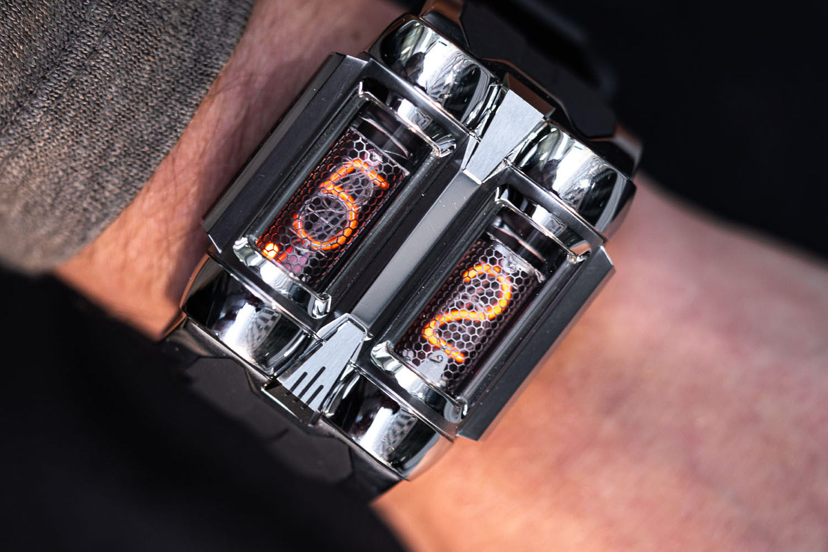 これは時計？それともアクセサリー？