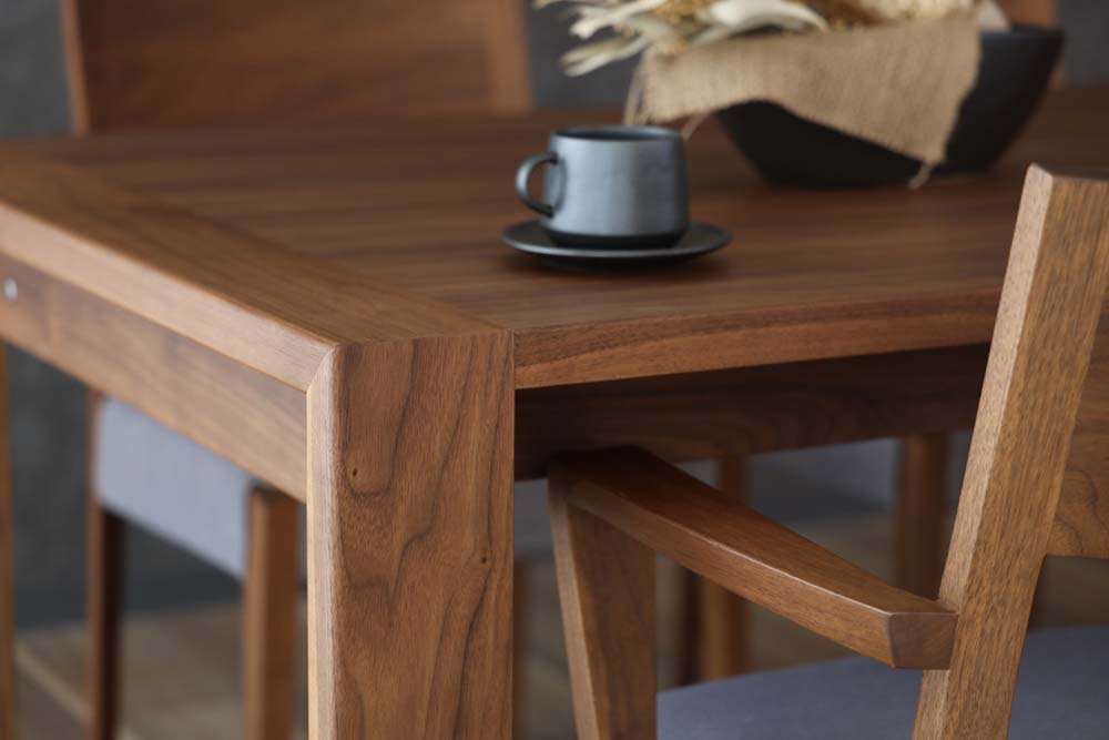 CHOCOLAT ダイニングテーブル | 【公式】飛騨の家具『株式会社シラカワ』