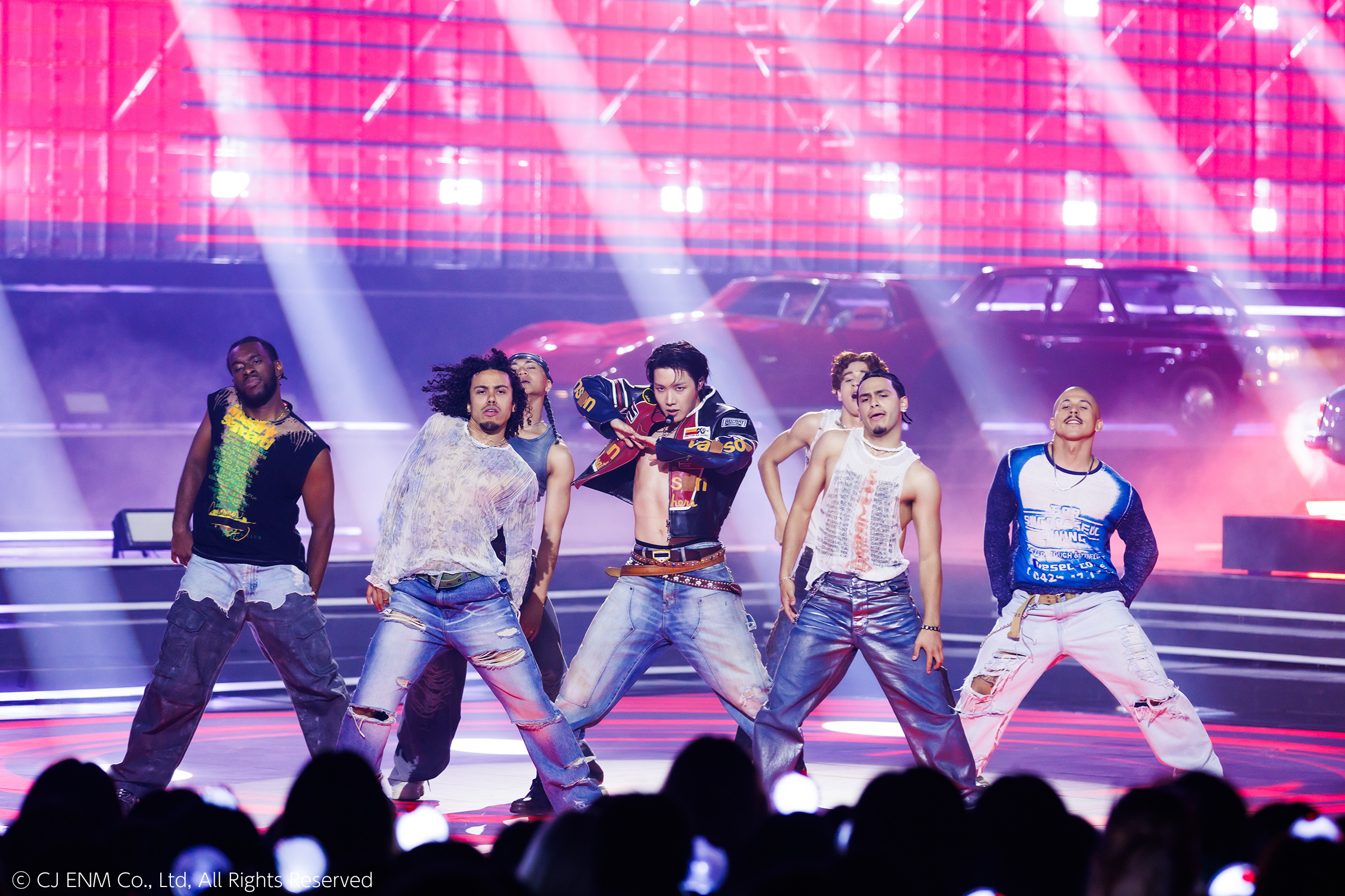 BTSのj-hopeが「Killin' It Girl」を音楽番組で初披露！カン・ダニエル