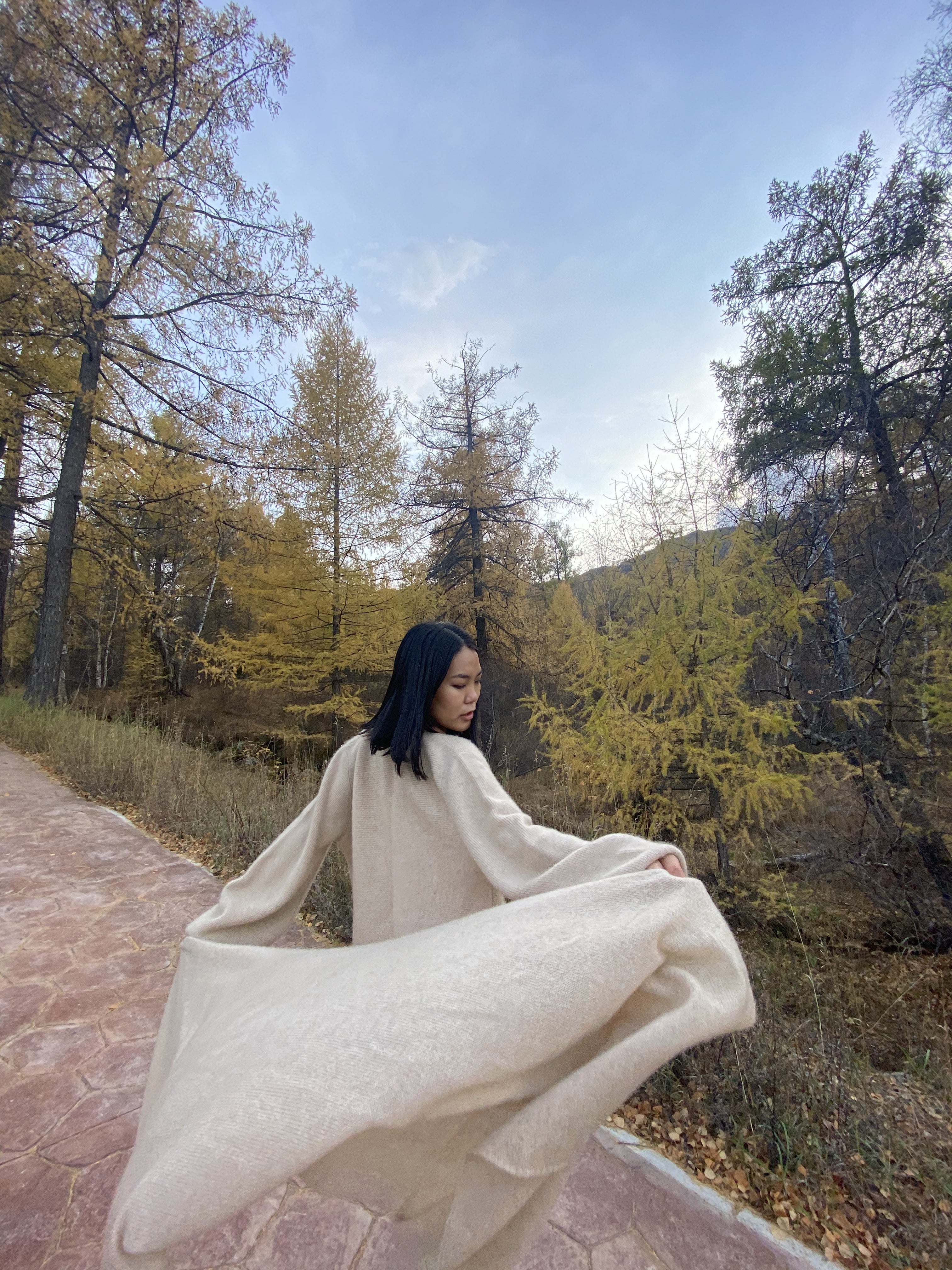 遊牧民の国から、ふんわり至福の肌触り。モンゴルカシミアストールをお