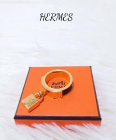 美品 エルメス ケリー スカーフリング カデナ ゴールド 箱付き - メルカリ