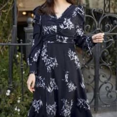 Herlipto new year essential floral dress - メルカリ