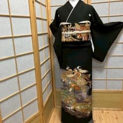 5814］黒留袖 扇面花鳳凰 比翼付 五つ紋 五三桐 正絹 着物 袷 金彩