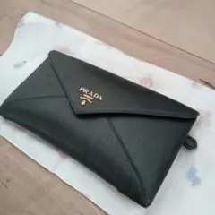 2026年最新】プラダ財布 エンベロープ型の人気アイテム - メルカリ