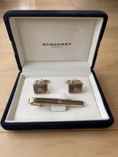 2026年最新】burberry バーバリー タイピン＆カフスセットの人気