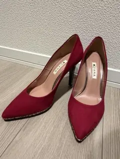 2026年最新】ダイアナボルドースエードパンプスの人気アイテム - メルカリ