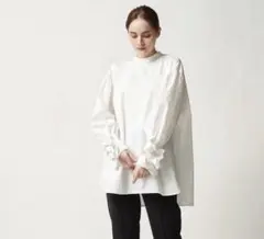 2026年最新】yori ブラウス shiroconの人気アイテム - メルカリ