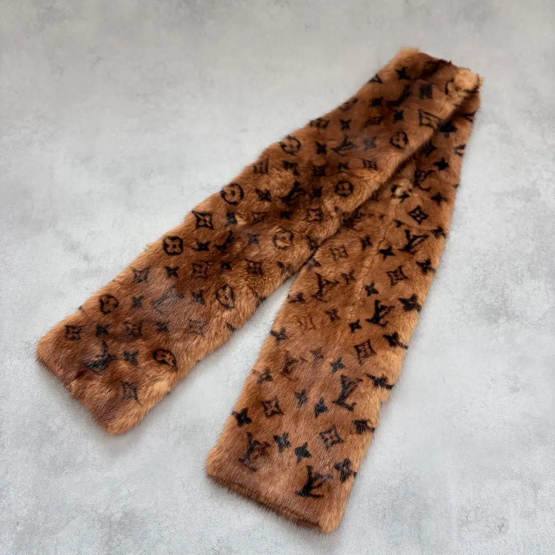 2026年最新】ヴィトン ミンク マフラーの人気アイテム - メルカリ