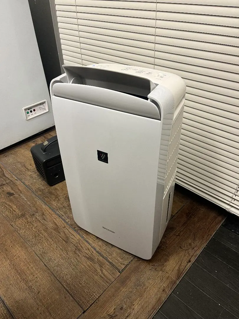 2026年最新】除湿機 シャープ cm-j100-wの人気アイテム - メルカリ