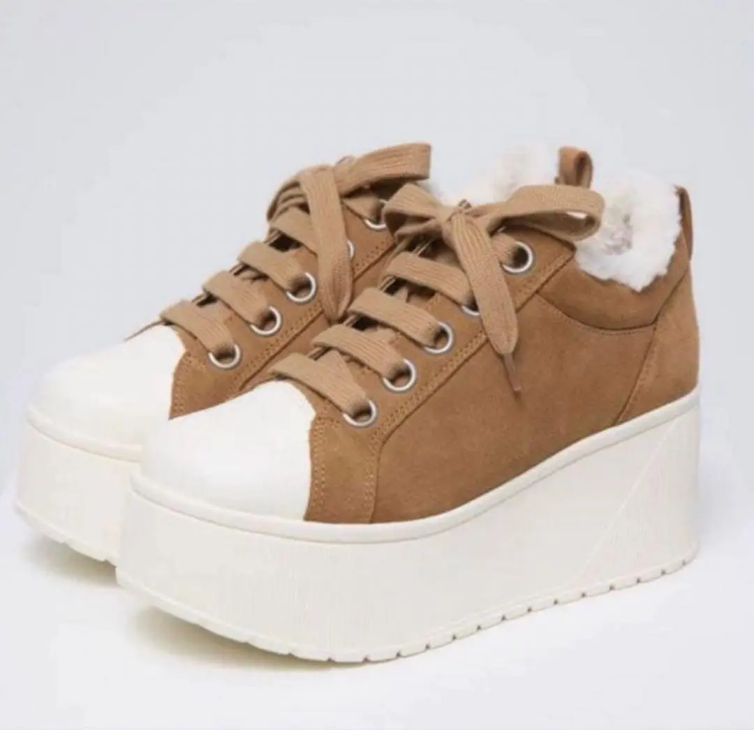 2026年最新】鈴木亜美 スニーカー sの人気アイテム - メルカリ